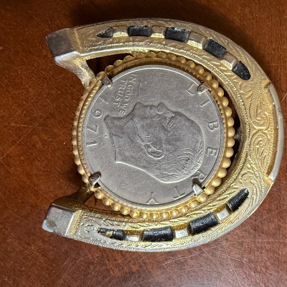 Vintage Rare 1971 Liberty One Dollar Coin Insert‎ Horseshoe Coin Belt Buckle